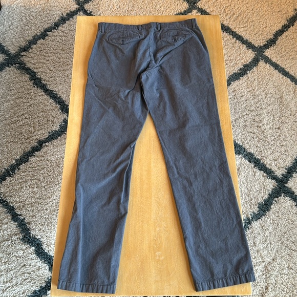 Banana Republic Corduroy Pants in Navy, Size 32/34 - Picture 4 of 4